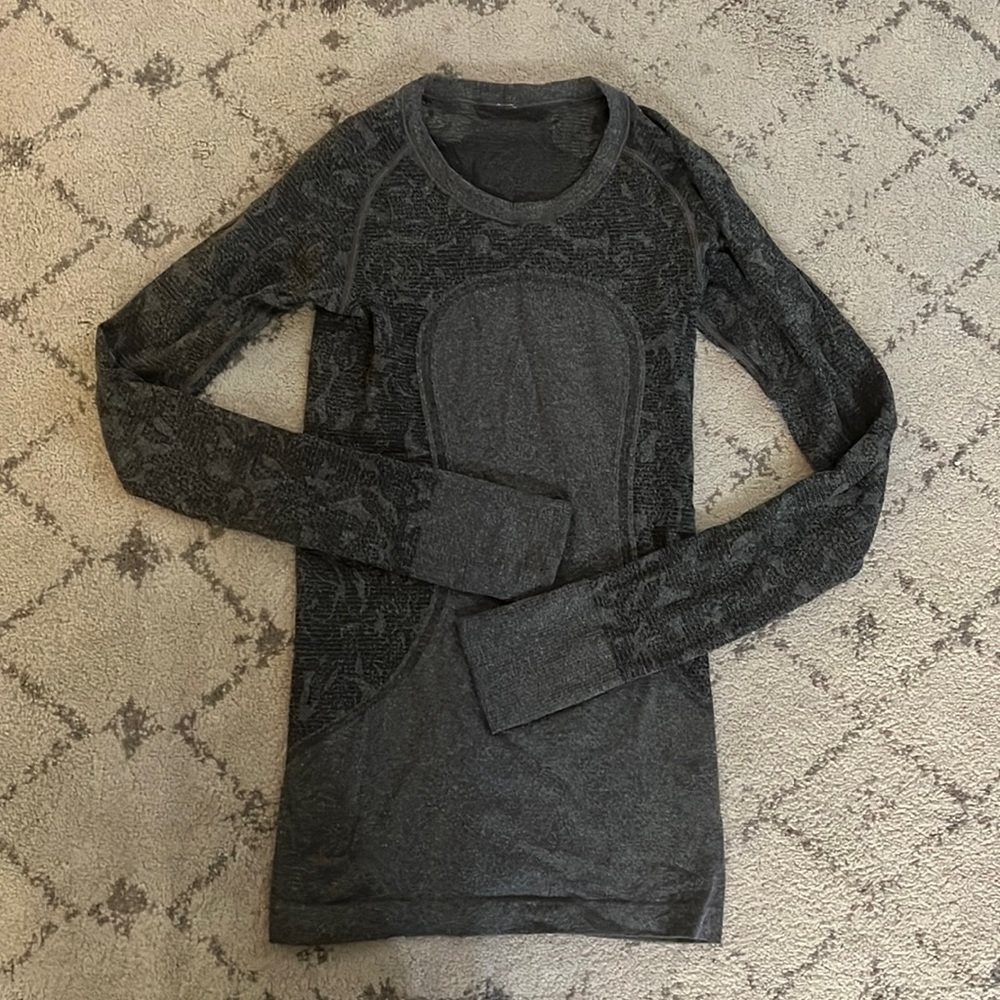 Lululemon Swiftly Tech long sleeve shirt